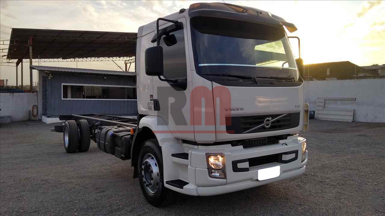 VOLVO VM 270 2013