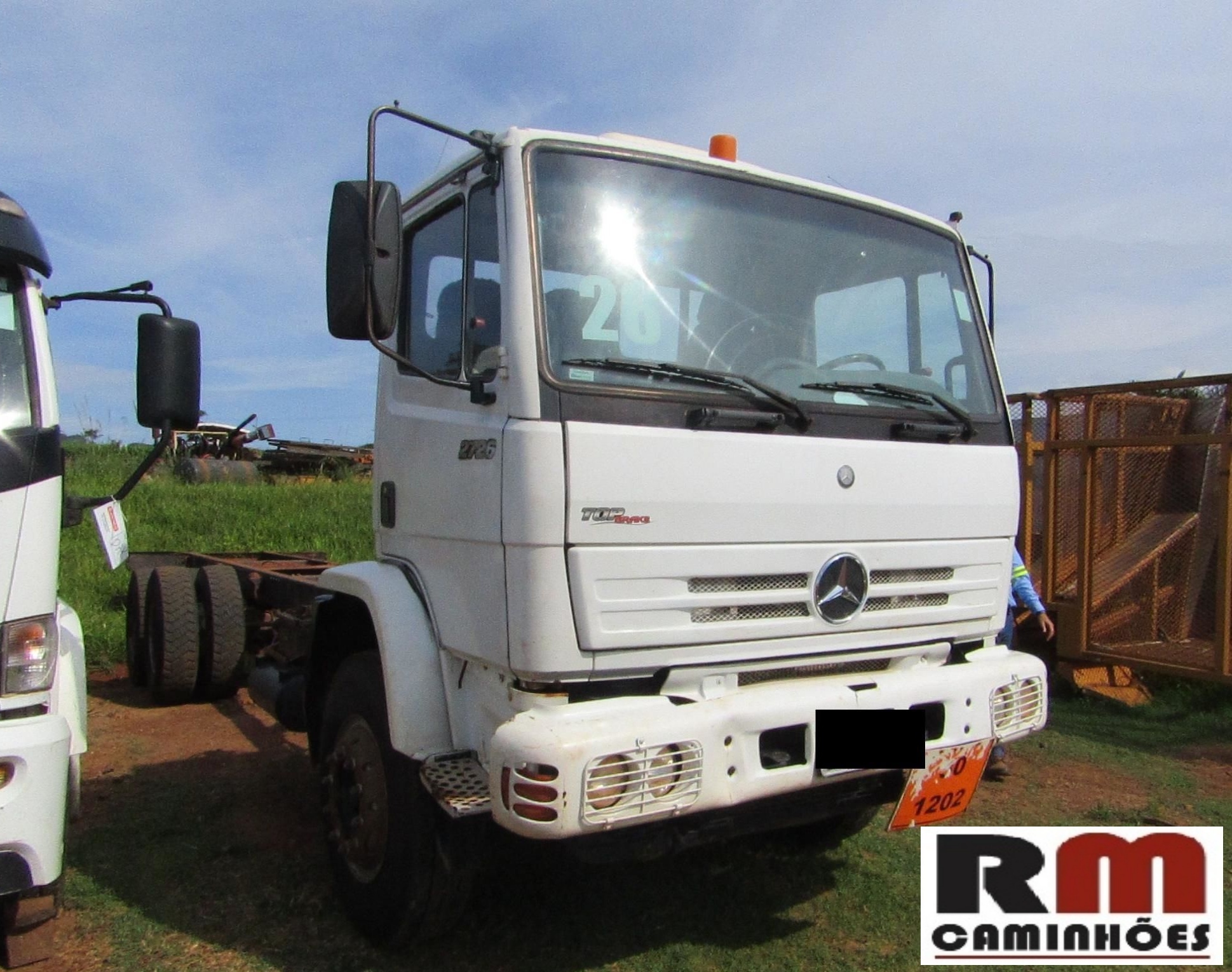 CAMINHÃO MERCEDES BENZ 2726 6X4 2009