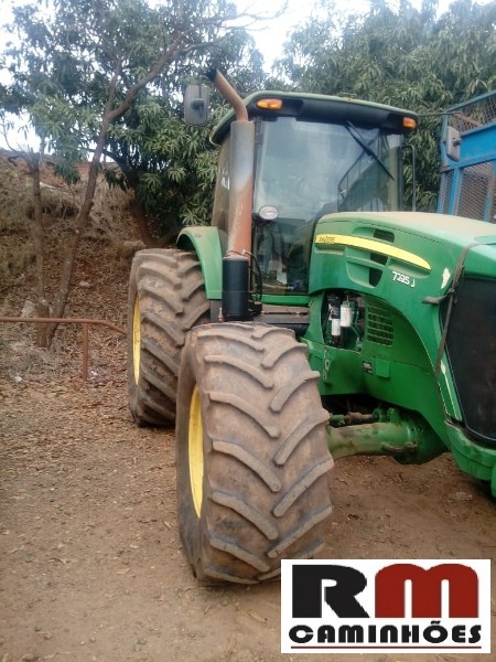 TRATOR J. DEERE 7225J ANO 2012