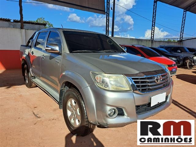 TOYOTA HILUX CD4X2 SRV 2015